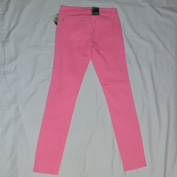 NWT Request Jeans - Picture 3 of 4